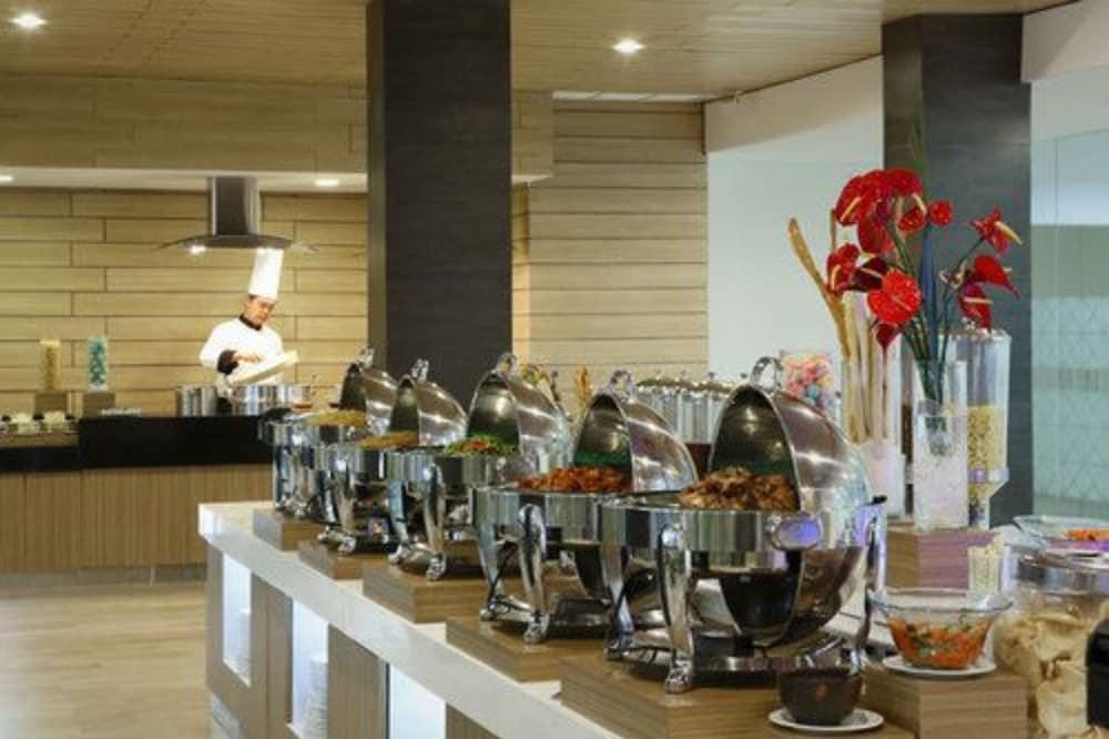 Hotel Santika Kelapa Gading Dżakarta Zewnętrze zdjęcie